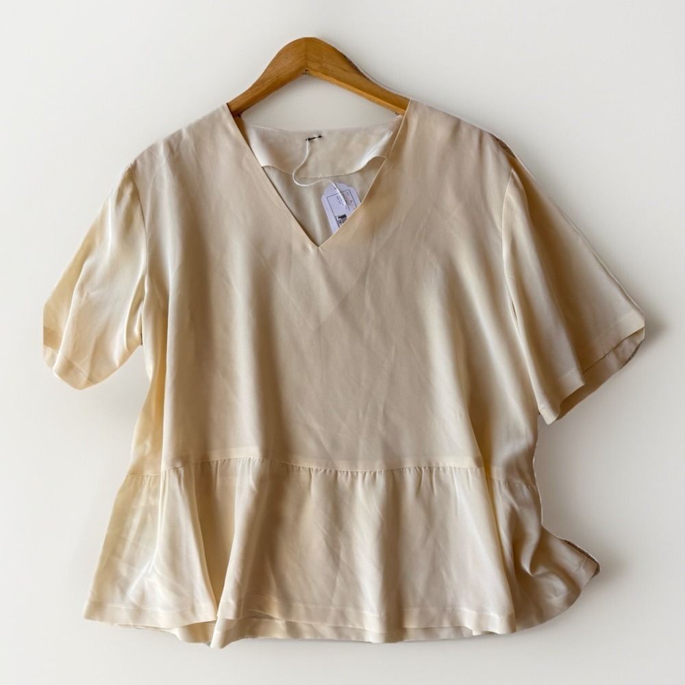 Hatch Cream‎ Silky Blouse One Size Short Sleeve Sample Piece